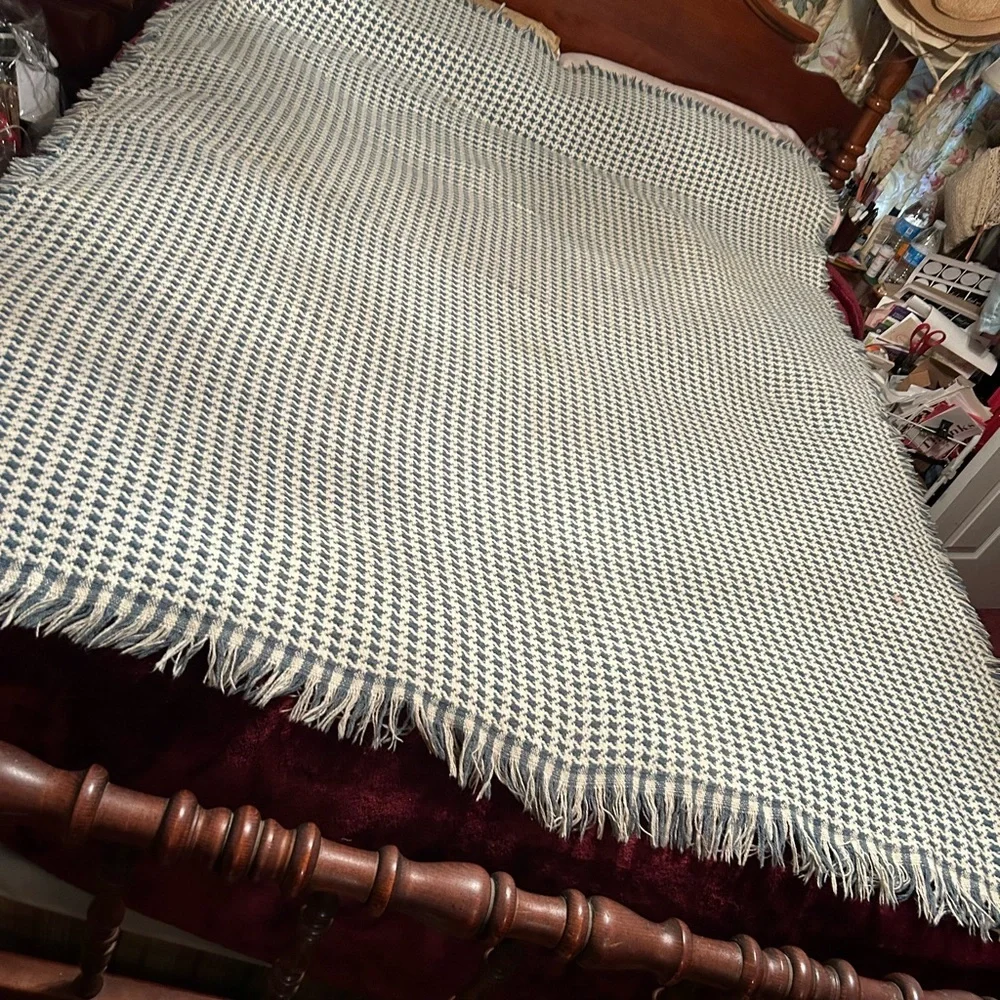 Vintage Bed Coverlet Throw Blanket